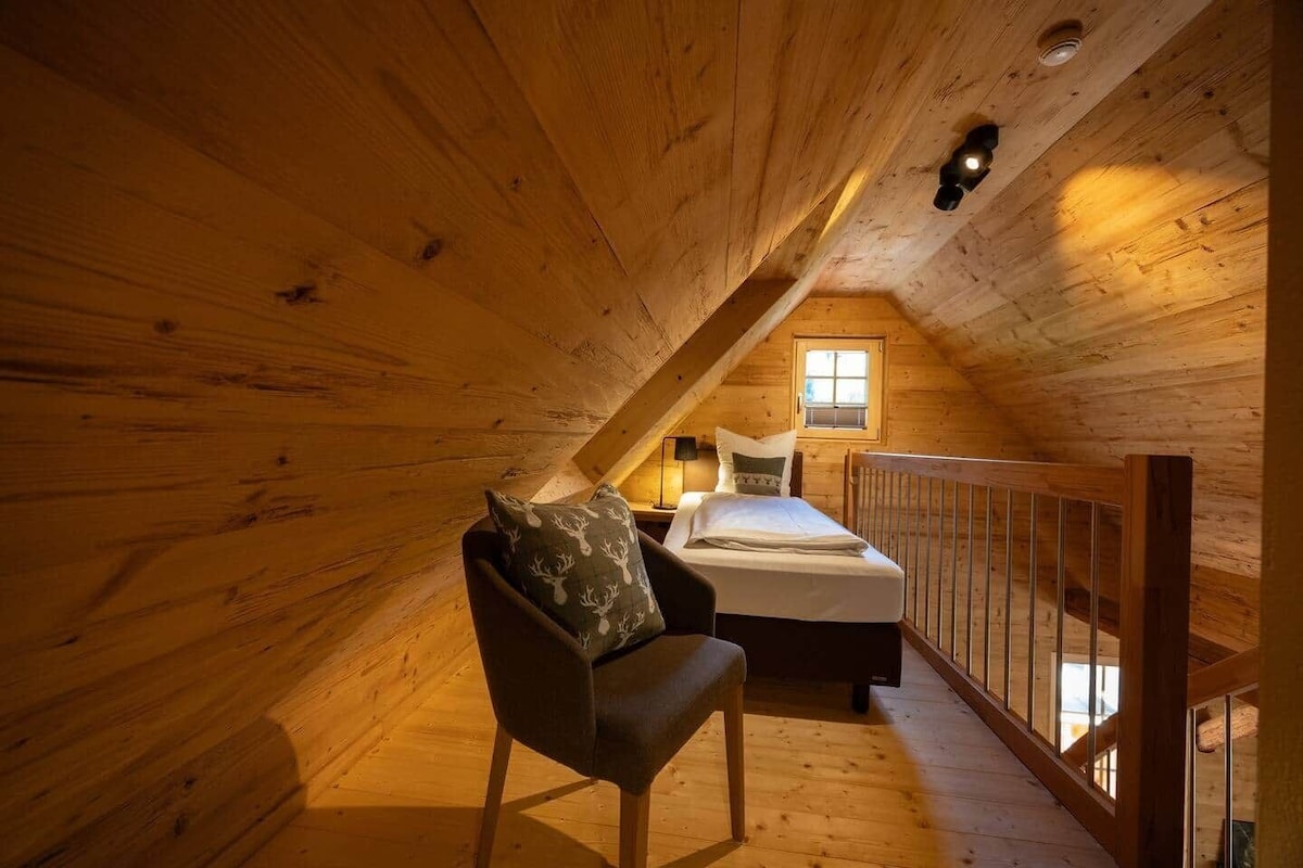 Schwarzwald Chalet -Wilde Rench- “Turmfalke“